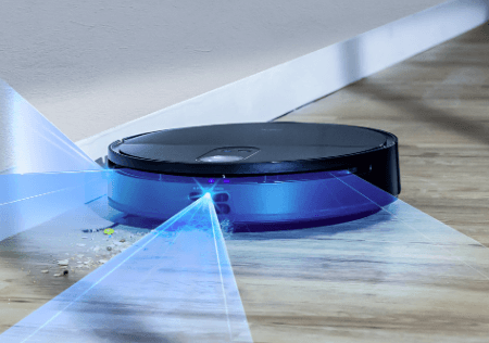 How does a smart robot vacuum work?