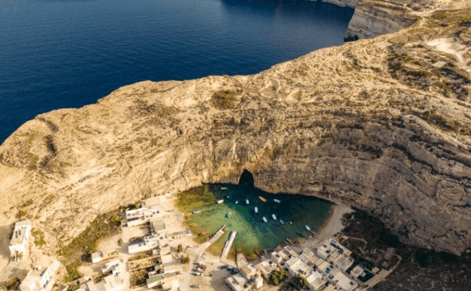 Inland Sea, Gozo scuba diving